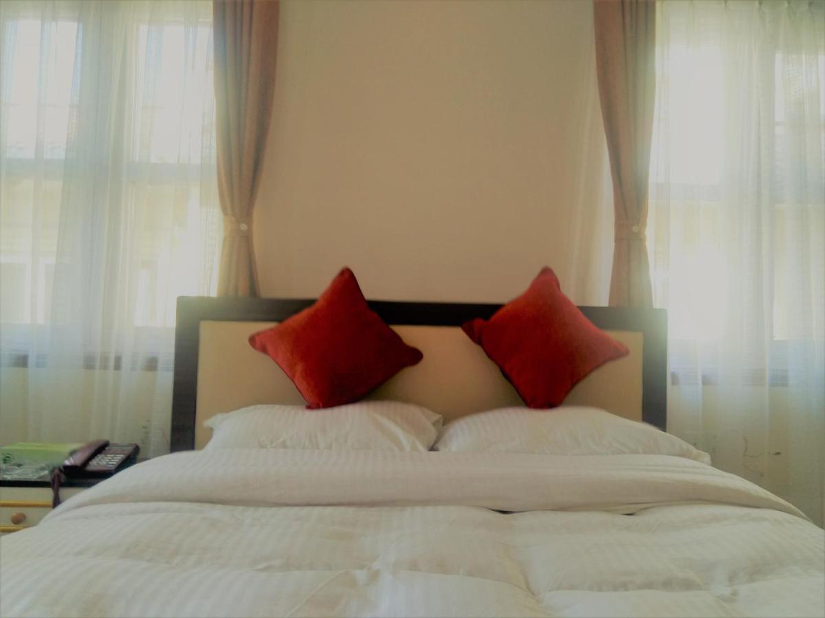 Hidden Leaf Bed & Breakfast ラリトプル エクステリア 写真